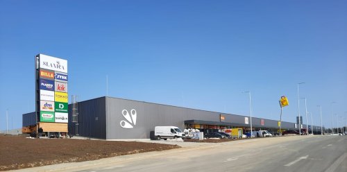 Slanica shopping center